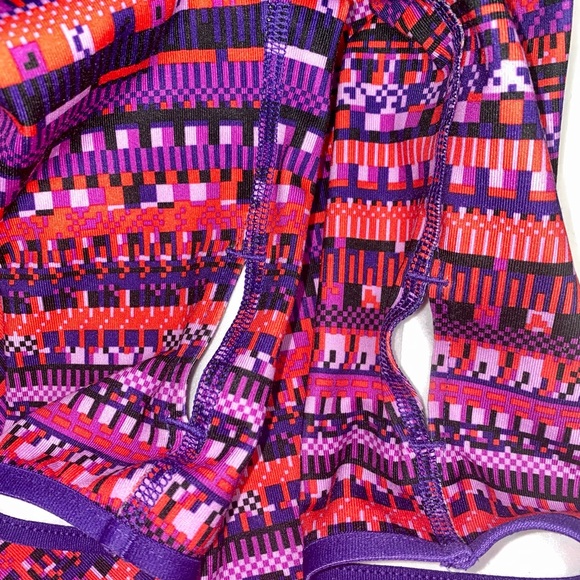 Nike Pro Dri Fit Long Sleeve Hyperwarm Pullover - Picture 9 of 14